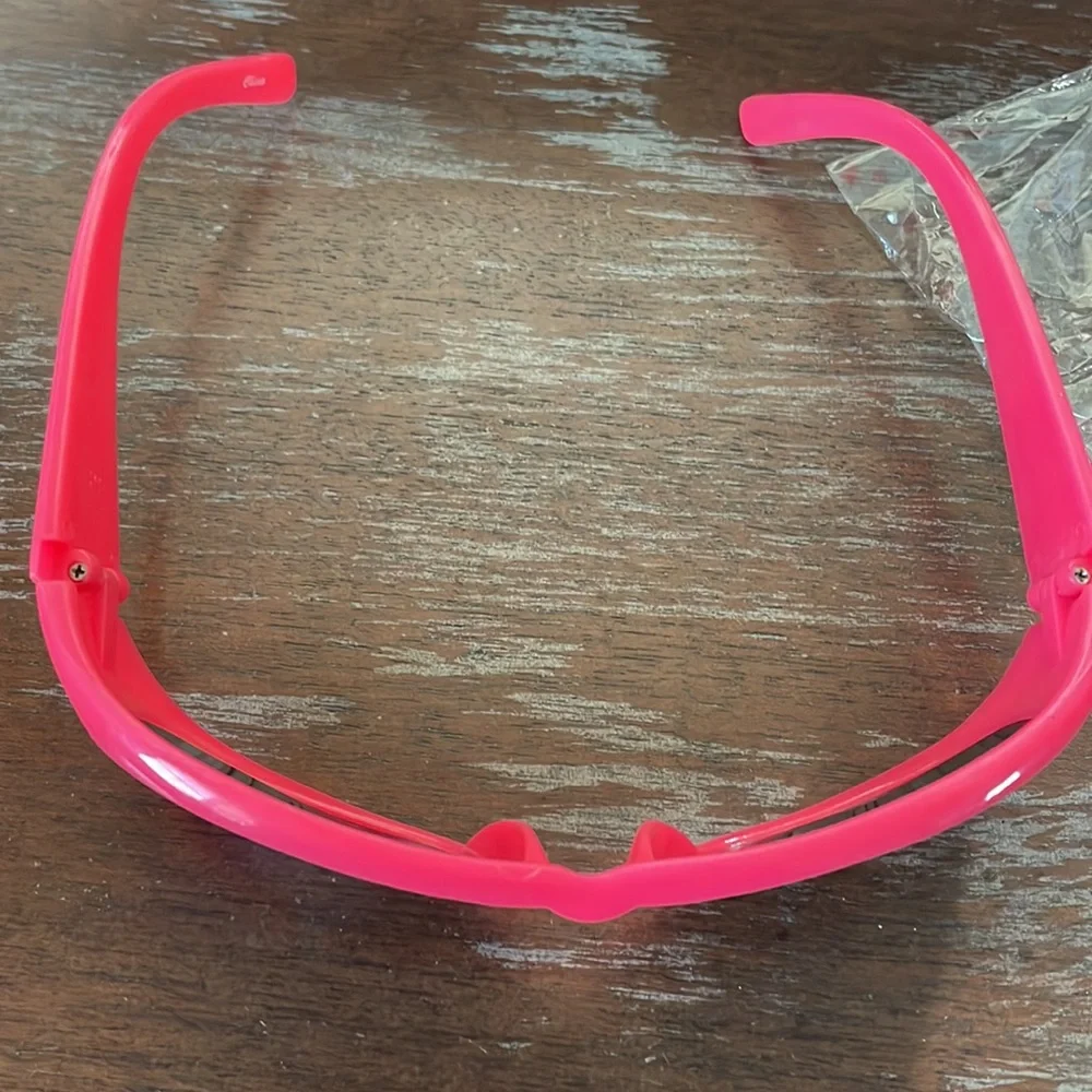 Kids hot pink sunglasses IOP